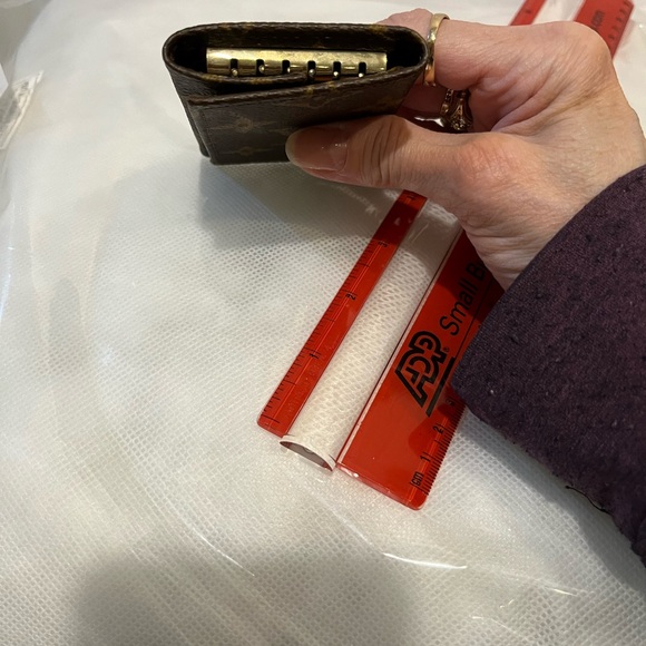 Louis Vuitton 6 Ring Key Case/ Key Holder Monogram 1970’s Saks 5th Avenue New - Picture 11 of 12